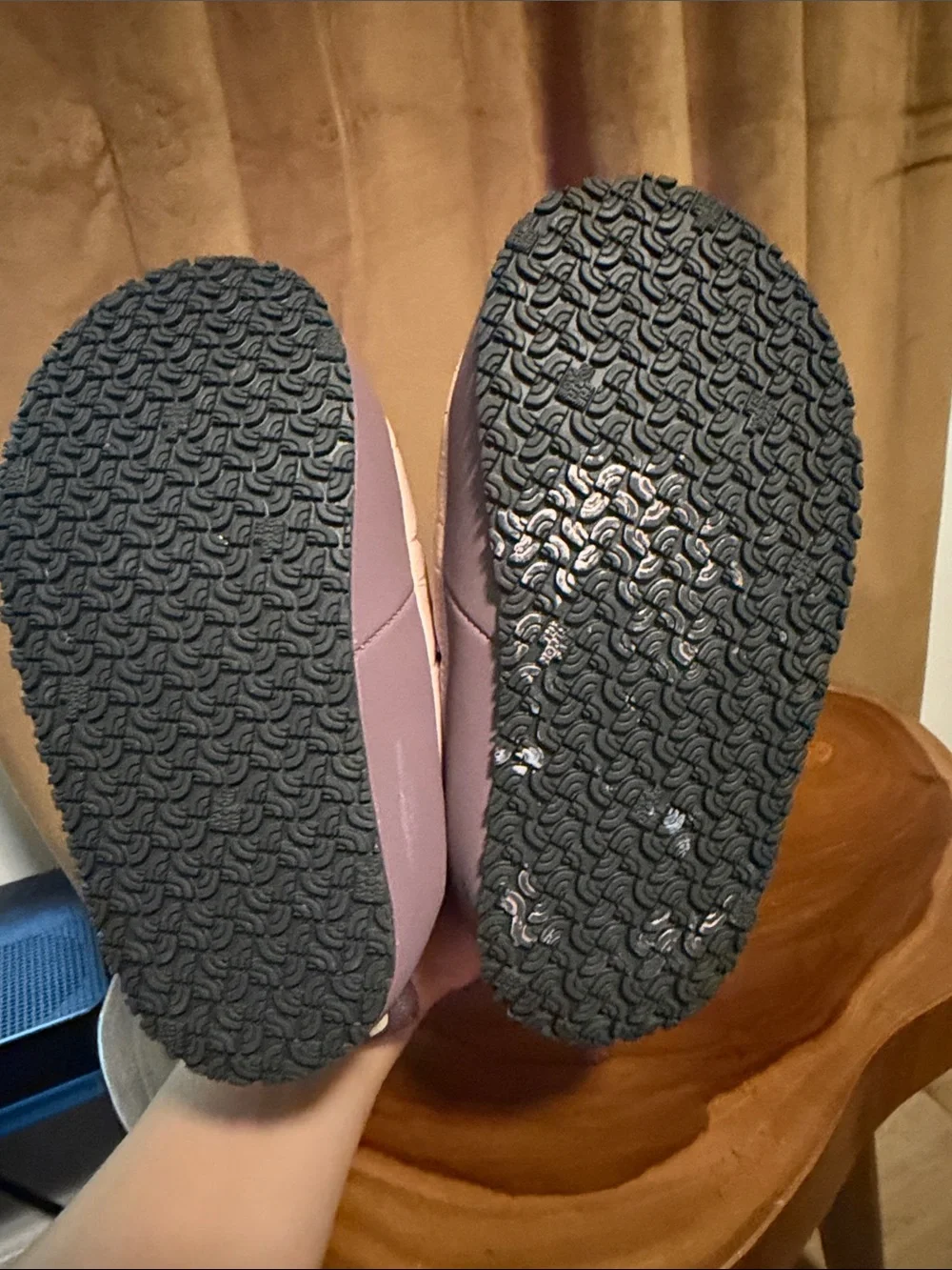 The North Face Kids Quilted Slip-On Slippers in Light Pink & Mauve